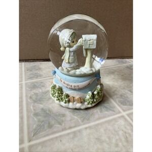 Precious Moments Musical Snow globe Sending you a white Christmas Jingle Bells
